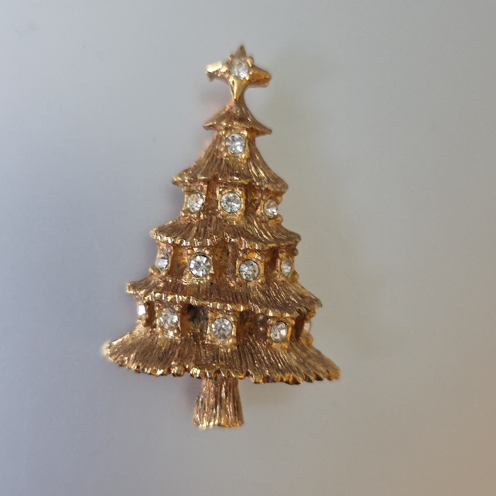 Vintage Gold-Tone Christmas Tree Brooch with Rhinestone Ornaments
